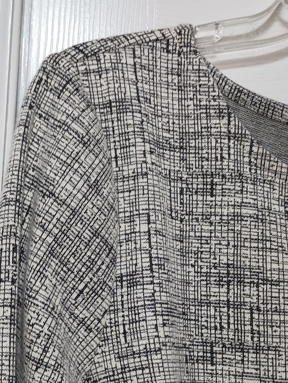 Talbots Gray White Cross Hatch 3/4 Bell Sleeve Pullover Blouse Size Large Petite - Picture 7 of 7